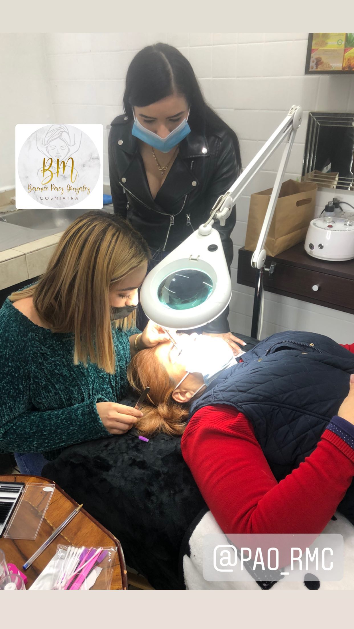 Curso de extensiones y rizado de pestañas con Berenice Pérez